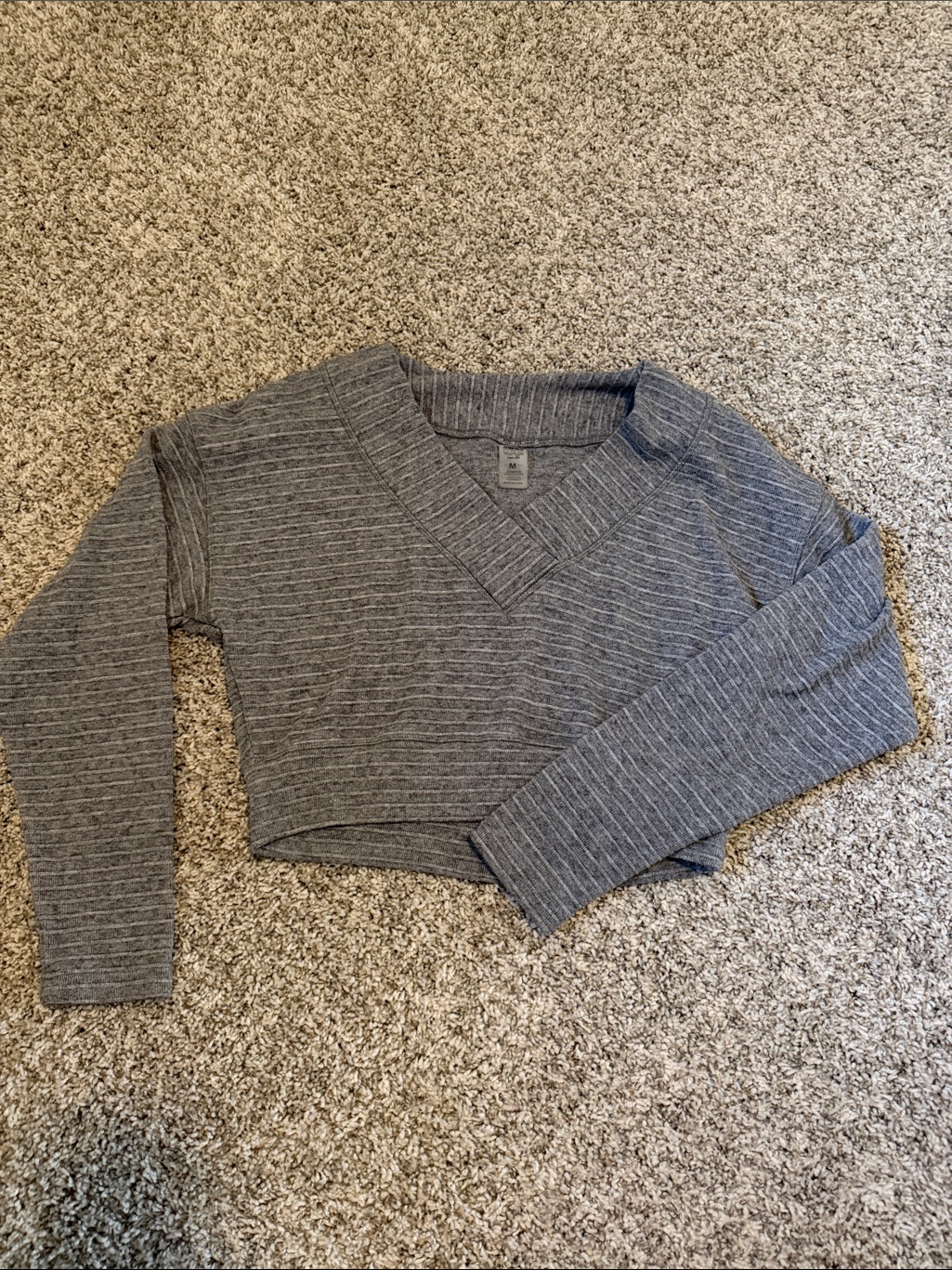 Mono B Gray Ribbed V-Neck Cropped Sweater